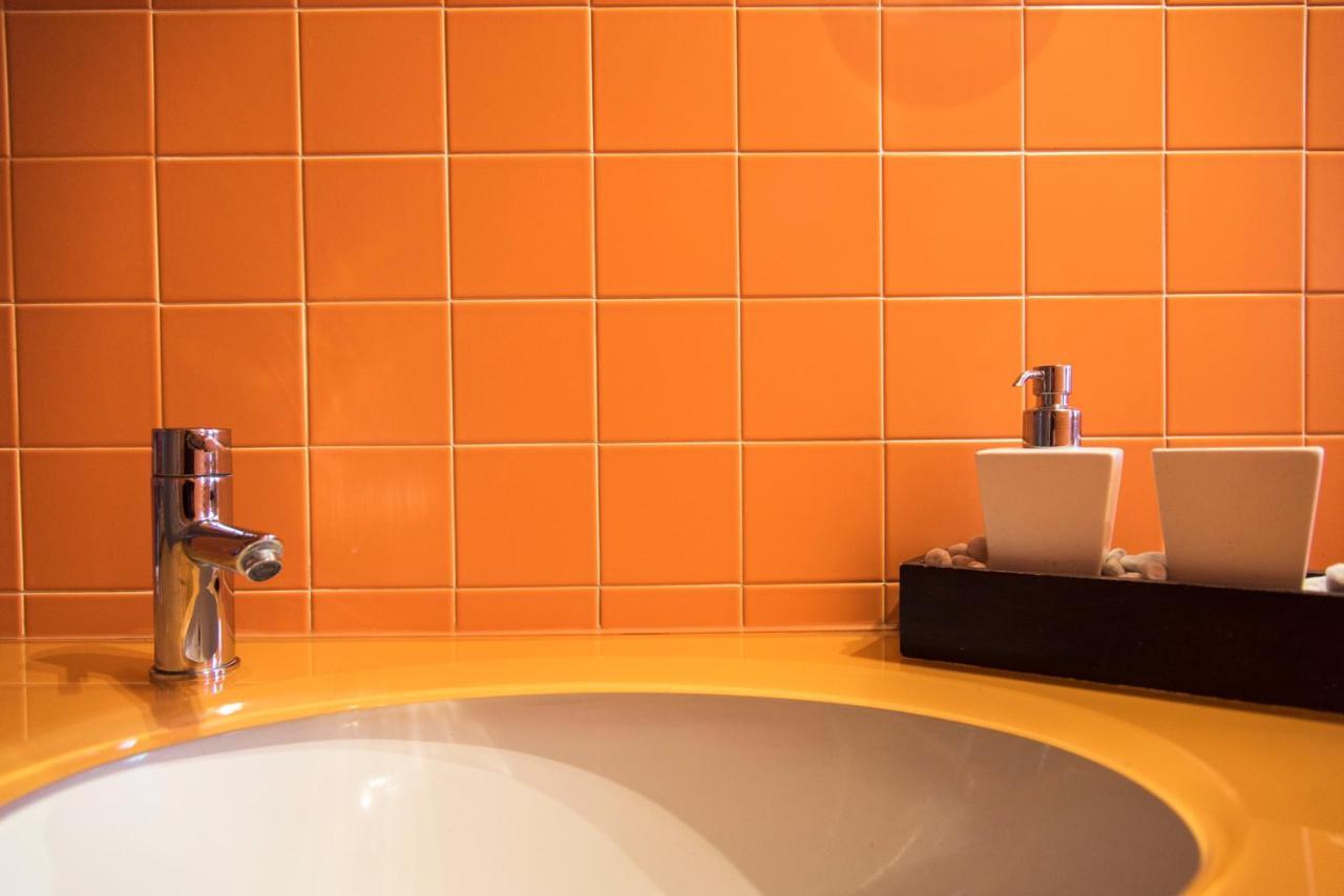 High Rise Studio Flat Near Metro Stop Милано Екстериор снимка